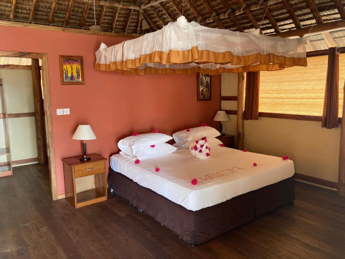 Barry'S Beach Resort Mkwaja Exterior foto