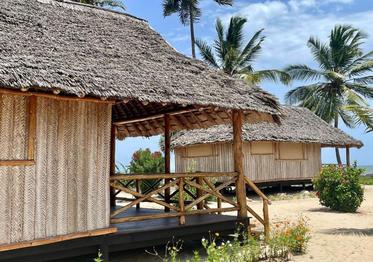 Barry'S Beach Resort Mkwaja Exterior foto