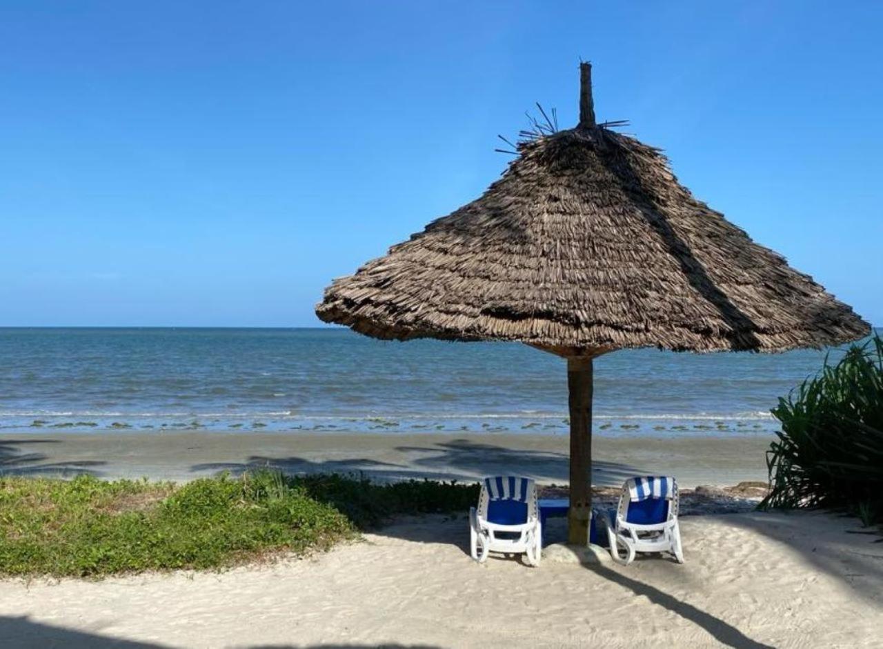 Barry'S Beach Resort Mkwaja Exterior foto
