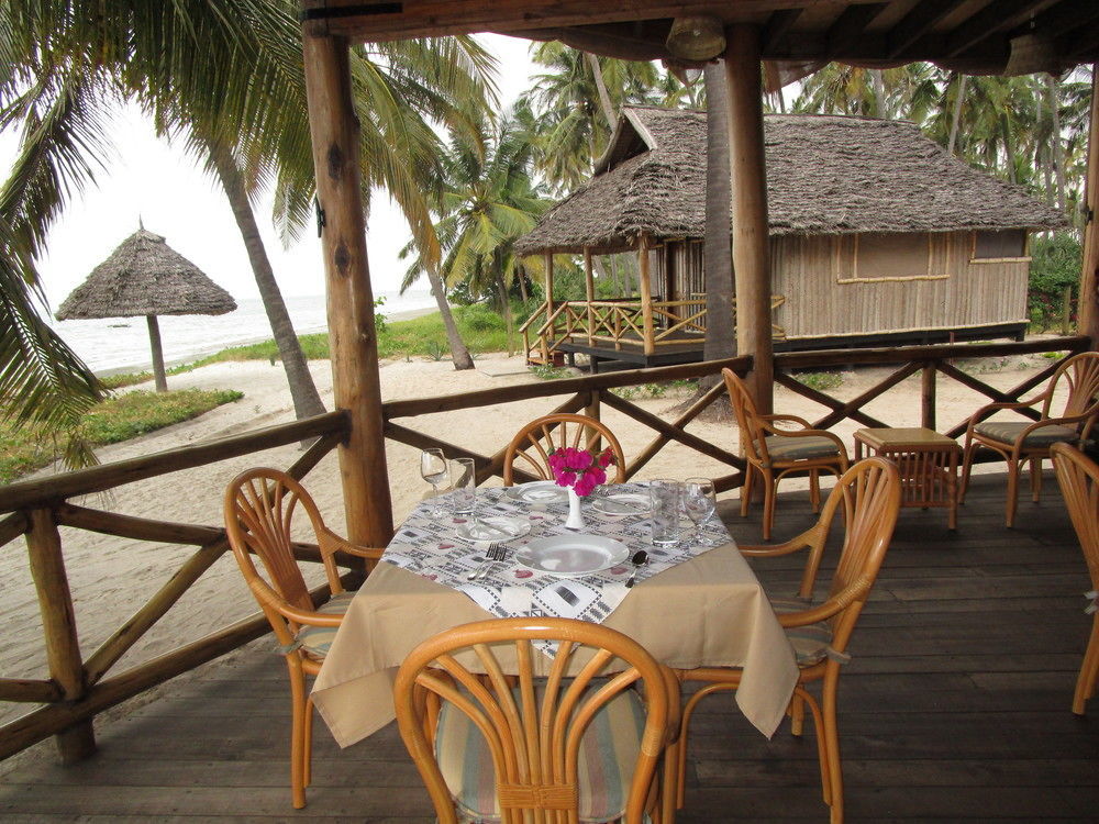 Barry'S Beach Resort Mkwaja Exterior foto